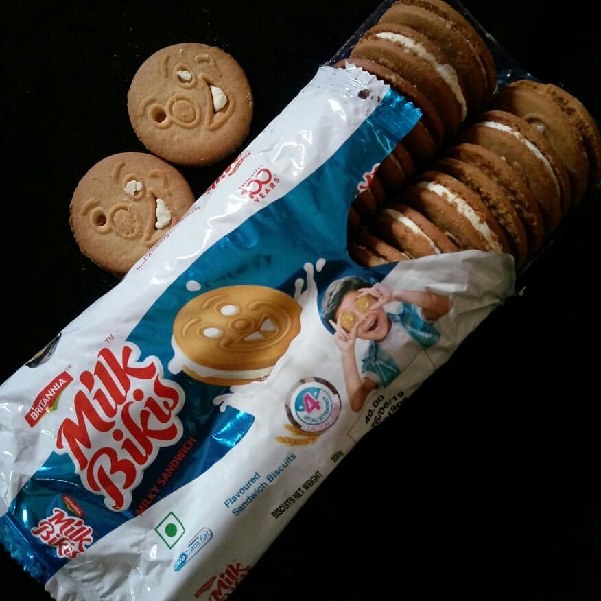 Milk Bikis cream biscuits
