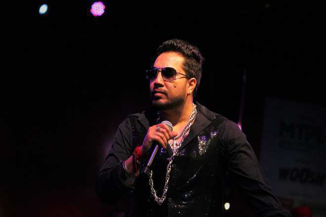 richest singer in india Mika Singh
