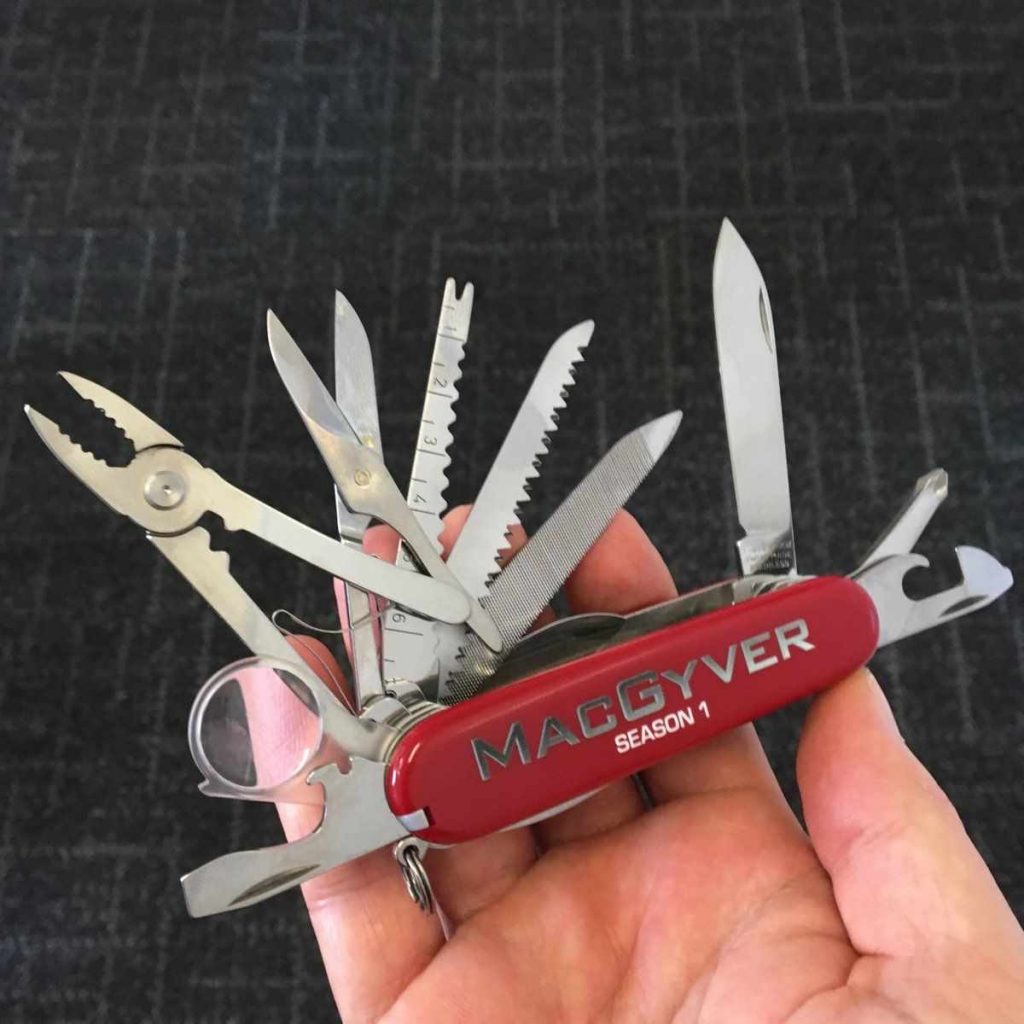 swiss knife in macgyver
