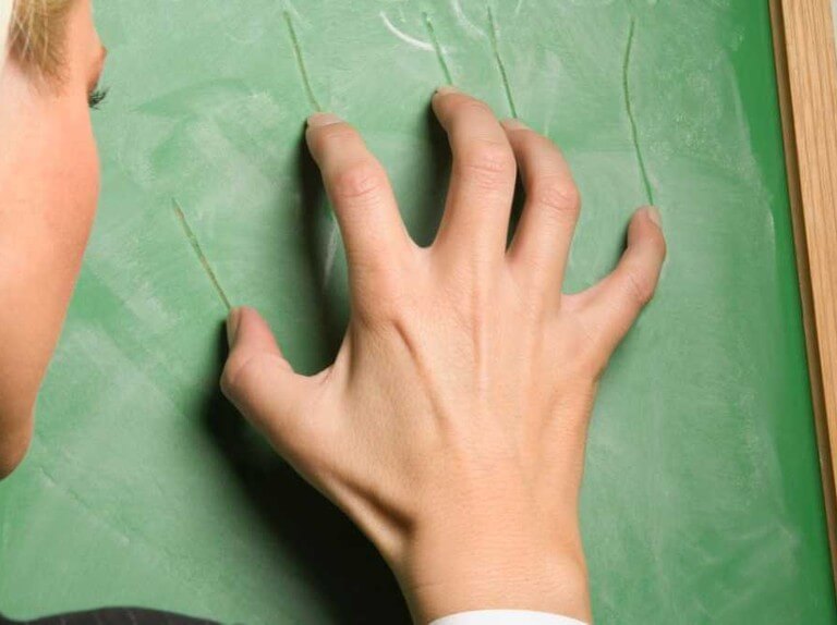 nails scratching on a chalkboard