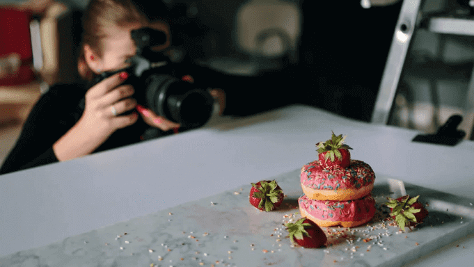 food-photographer-photographing-donuts