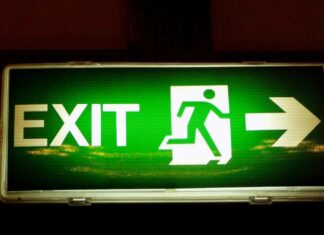 irish exit sign